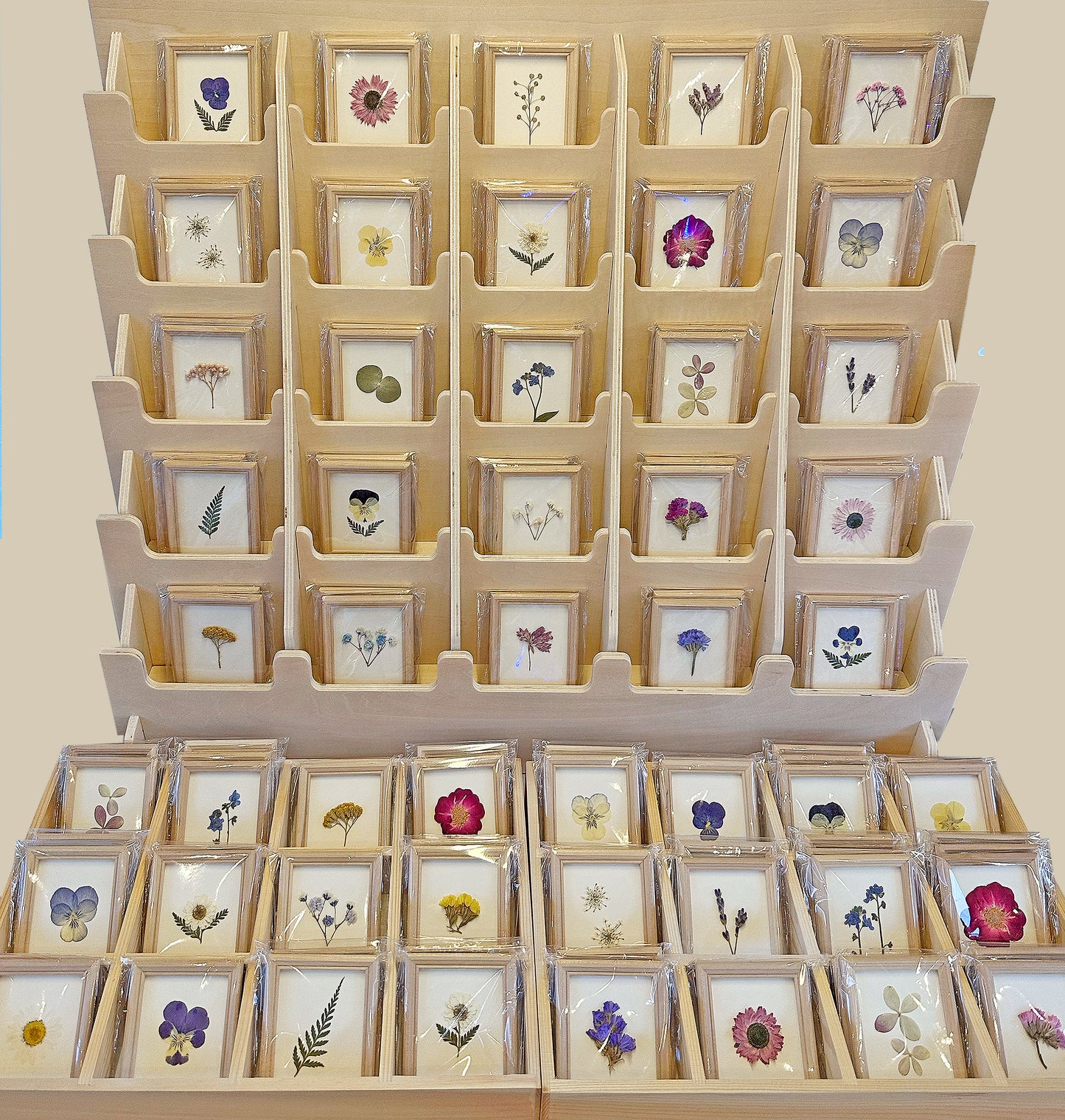 DRIED FLOWER MAGNET FRAME