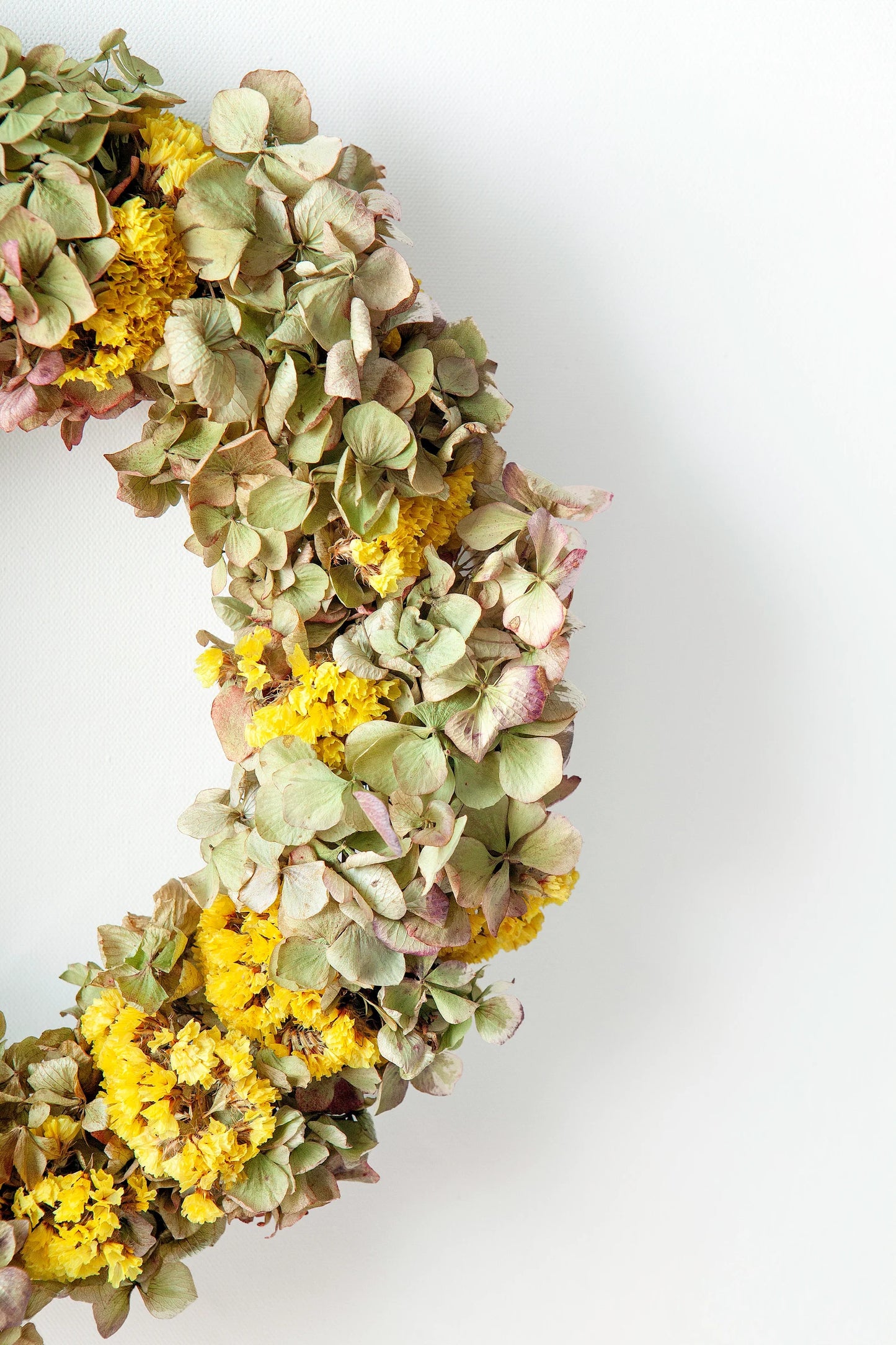 DRIED FLOWER WREATH